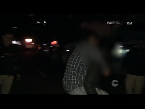 Minum Miras Bersama, Pria Ini Gendong-gendongan Menuju Motor - 86