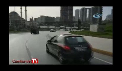İstanbul'da sürücülerin bijon anahtarlı kavgası kamerada