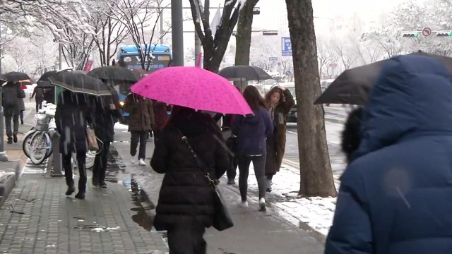 [날씨] 퇴근길 서울에도 눈·비...내일도 꽃샘추위 / YTN