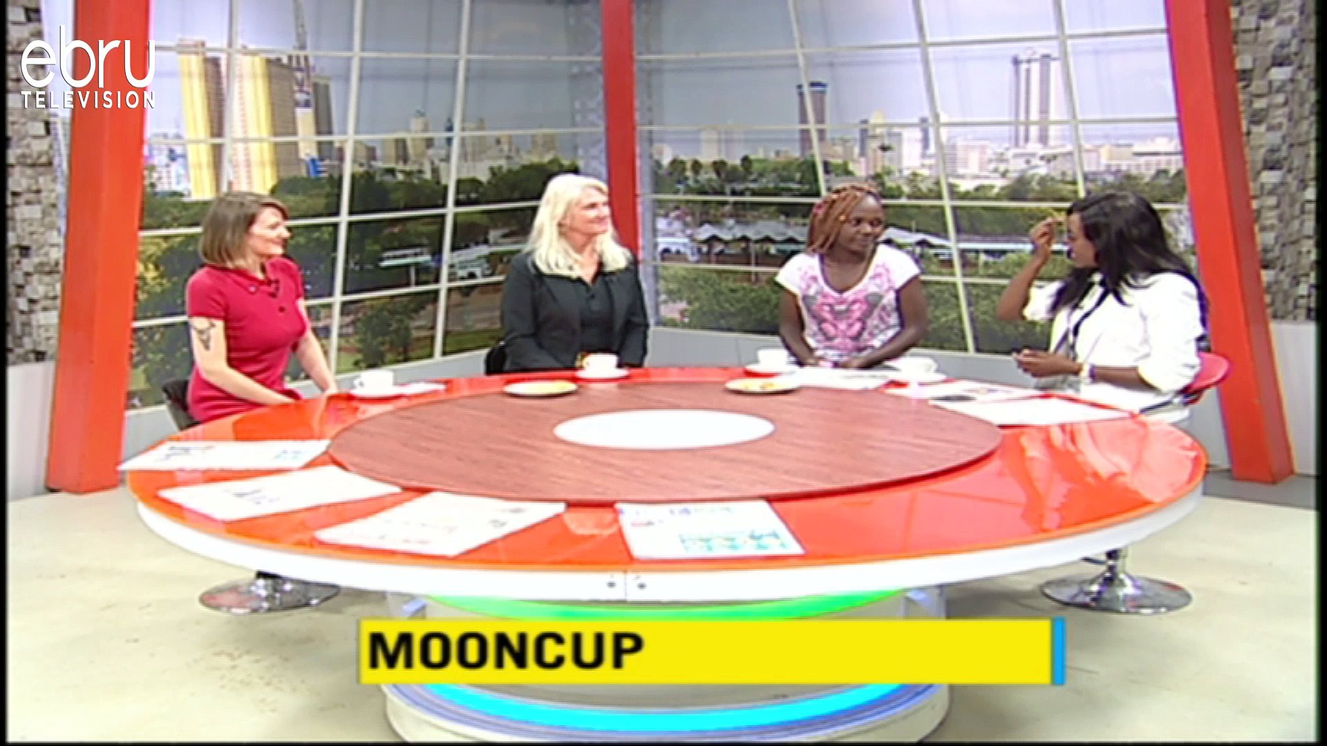 ⁣How To Use Moon Cups