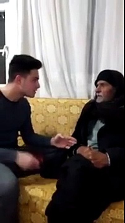 Vatann Unutmayan Alzaymr Hastas Dede