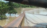 Dua Tahun Rusak, Jembatan Gantung Muara Enim Diperbaiki TNI