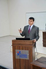 Üniversite Hocası, Hakkında Çıkan Ölüm Haberini Ders Sırasında Öğrencilerinden Öğrendi