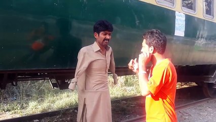 Pakistani Faqeer-Asghar Khoso-funny clip -Beegars in Pakistan