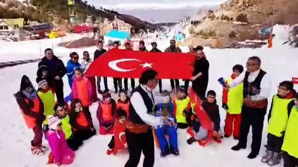 Dadaşlardan Palandöken’de 'Bir gece Afrin'e girebiliriz' türküsü