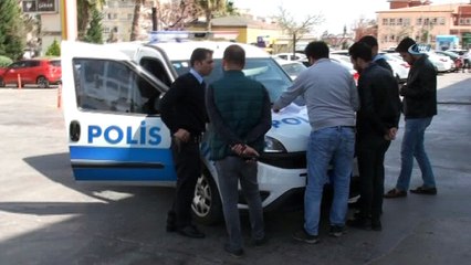 Hastaneden çıplak olarak kaçan madde bağımlısı genci polis Avm'de yakaladı