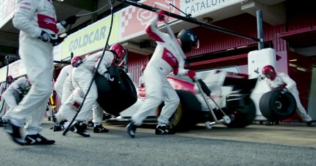 VÍDEO: ¿Cómo se desenvuelve un piloto de F1 en un pit-stop?
