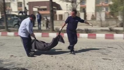 El Estado Isámico asume la autoría del atentado suicida en Kabul