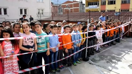 Kayı kostümü giyen öğrenciler nevruzu kutladı