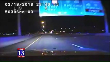 Скачать видео: Trooper Risks His Life to Stop Wrong Way Driver on Utah Highway