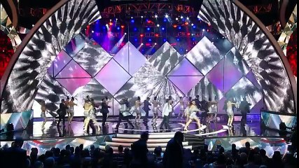 Opening Nashla Bogaert y Roberto Angel Salcedo Premios Soberano 2018 - YouTube