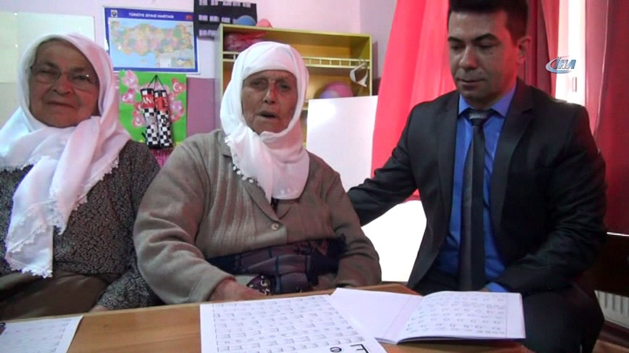 Sarıgöl'de yaşlı vatandaşların okuma-yazma azmi