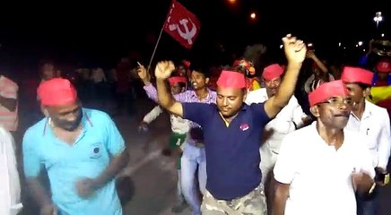 nachat gaajat kishan sabha morchya nashik to mumbai 4