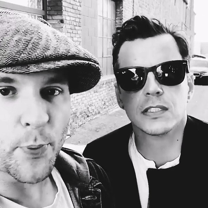Back ally impromptu beatbox session with my buddy!
