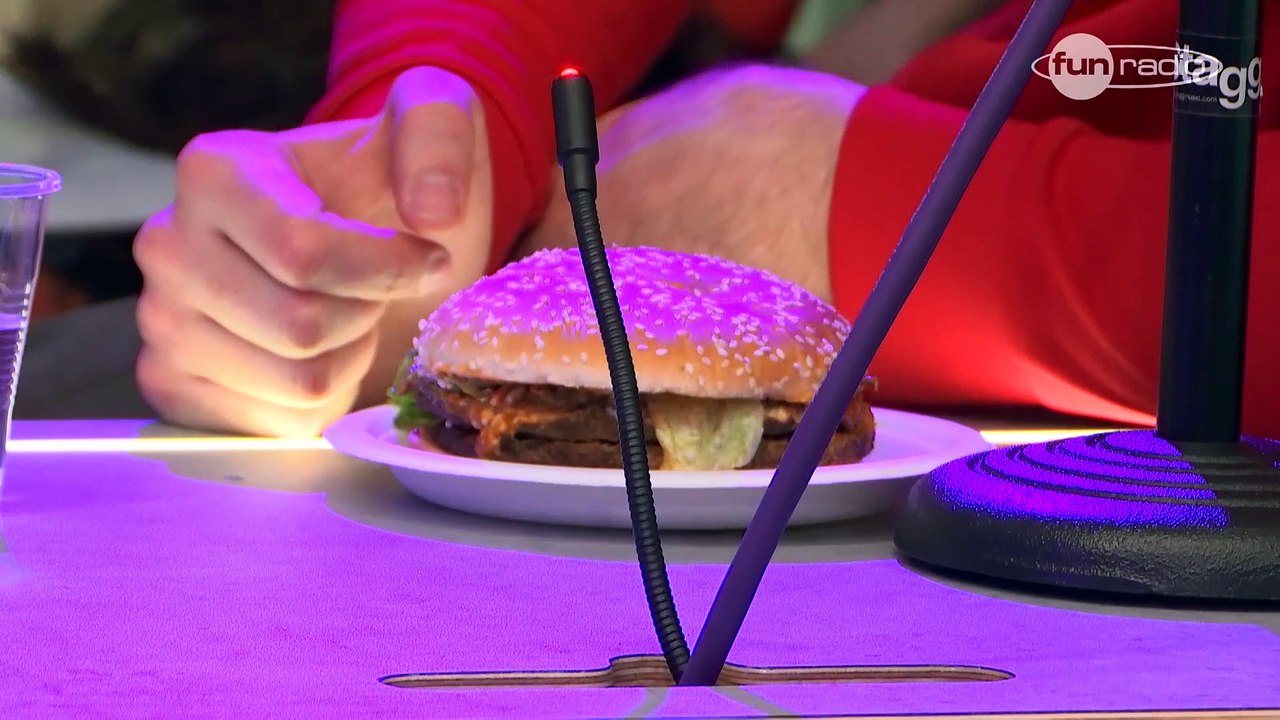 Ibra TV mange du piment et pleure !