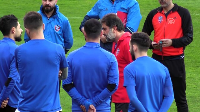 Kardemir Karabükspor, Karaman yönetiminde ilk antrenmanını gerçekleştirdi - KARABÜK
