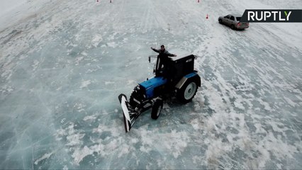 Increíbles derrapes... ¡con un tractor!