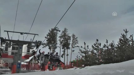 İranlı ve Azerbaycanlı Turistler Nevruzu Kars'ta Kutladı