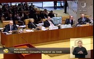 Ministros Gilmar Mendes e Barroso batem boca no STF