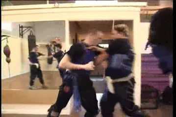 Jeet Kune Do with Michael Wong 3 - Lock and Hold 10
