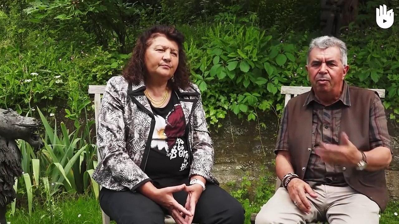 LYDIA & CLAUDE  BOURGUIGNON  LANCEURS D'ALERTE