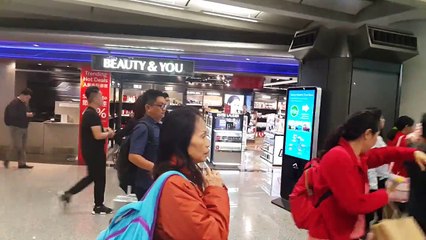 Digital Signage At Hong Kong Airport [ 2018 ]
