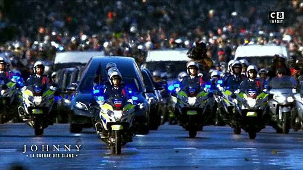 Au bord des larmes, Adeline Blondieau, ex-femme de Johnny et les amis de la star racontent le jour où ils ont appris la