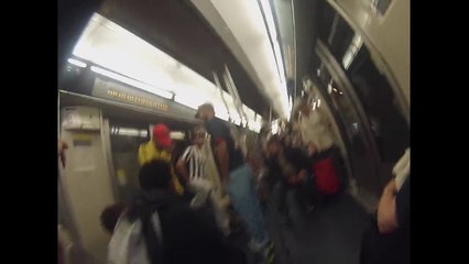 Quand la racaille de Paris emprunte le métro.