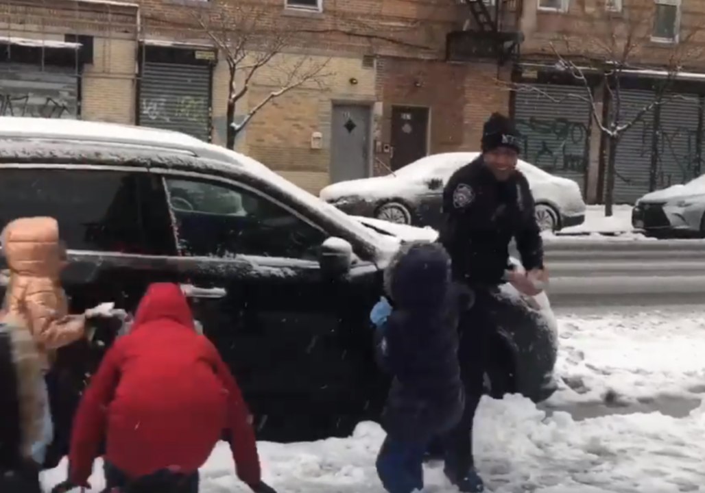 New York Police Lose Snowball Fight to Brooklyn Kids Before Buying Them Gloves