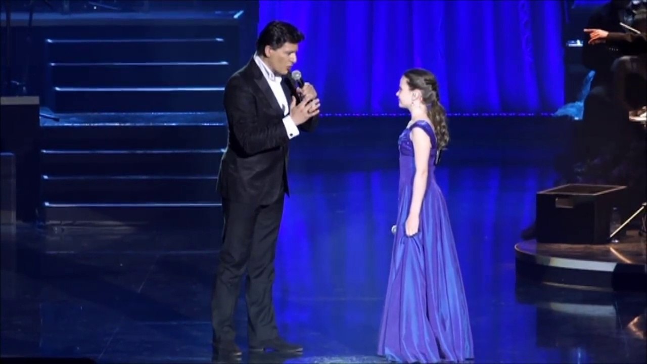 Amira Willighagen O Sole Mio