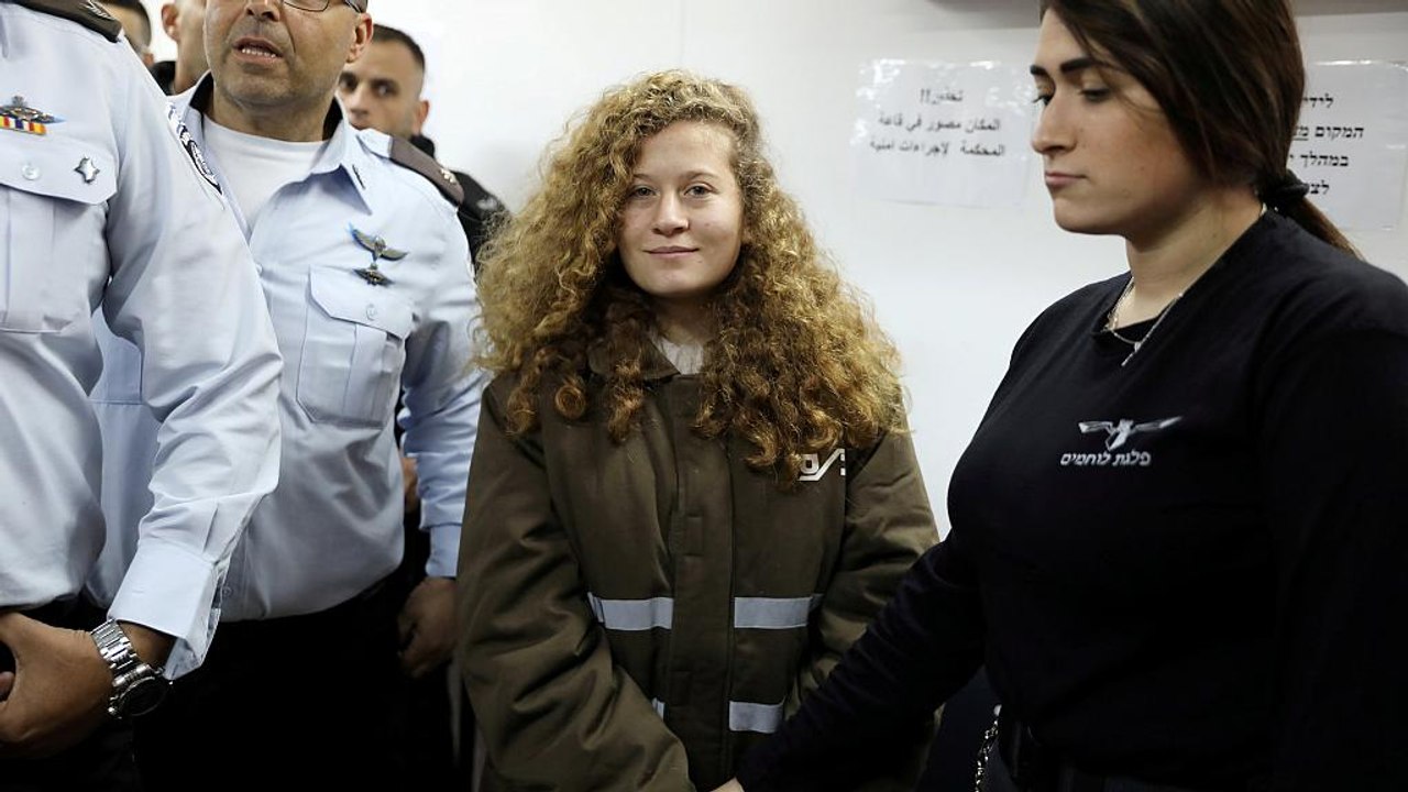 Trotz Deal: Palästinenserin Ahed Tamimi (17) muss 8 Monate ins Gefängnis