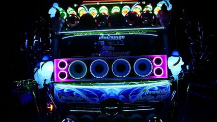 Fans de camions customisés en Thaïlande