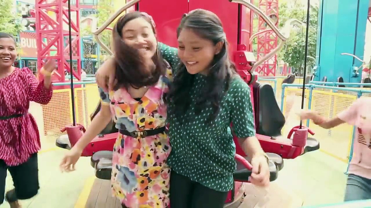 "Oh My!" - Juzzthin & Daiyan Trisha (Oh My English! Music Video)