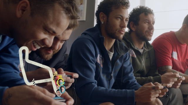 PSG - Neymar affronte ses amis sur Mario Kart