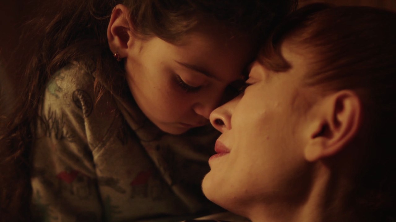 Fazilet Hanım ve Kızları 40. Bölüm Beni Neden Seviyorsun?