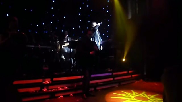 Νίκος Ρωμανός - Γυρίζω απ' τη νύχτα - Live 2015 HD