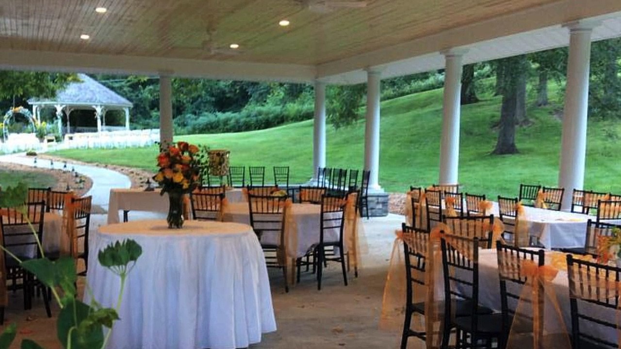 A Garth Wedding