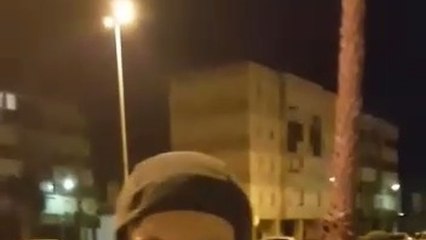 Descarga de cajas de tabaco en La Línea