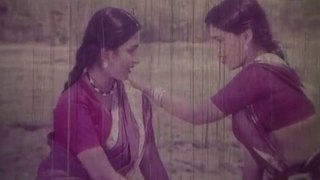 সইলো সই কারে কই [ঝিনুক মালা] Shoilo Shoi Kare Koi । Bangla Movie Song - Nipa