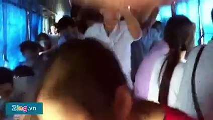 HÃI HÙNG XE KHÁCH 29 CHỖ CHỞ 93 NGƯỜI TRÊN XE