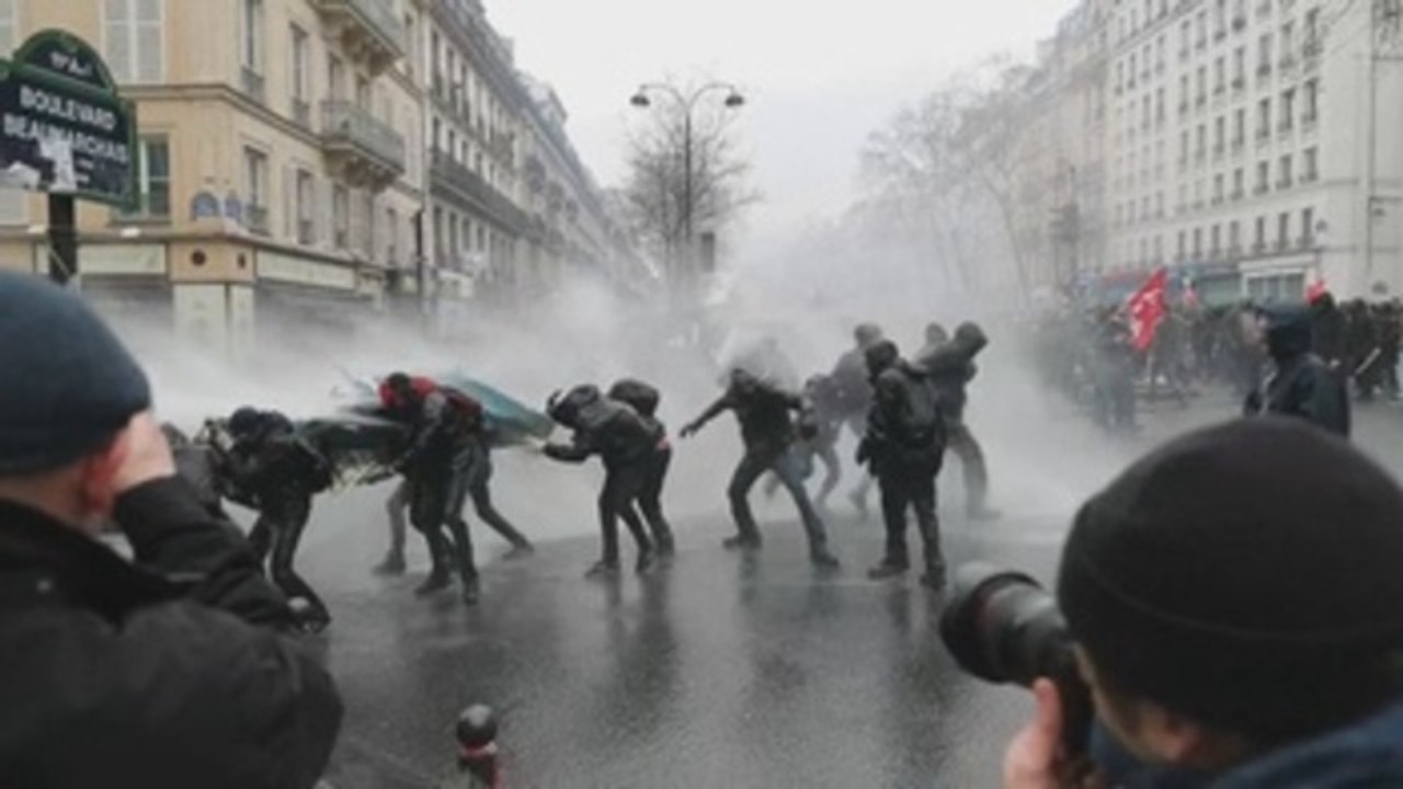 Franceses salen a la calle en rechazo a las reformas del Gobierno de Macron