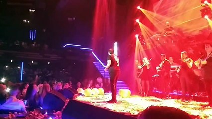 Σταμάτης Γονίδης - Αυτό το τραγούδι - Live 2017 Βοτανικός