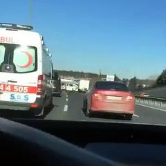Ambulans ile Makasta Kapışmak