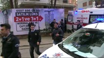 Kadıköy’de polis kürekli saldırı: 3 polis yaralandı