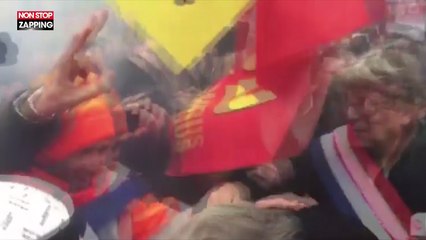 Jean-Luc Mélenchon fait sauter une bombe de chantier à la manif du "Jeudi noir" (vidéo)