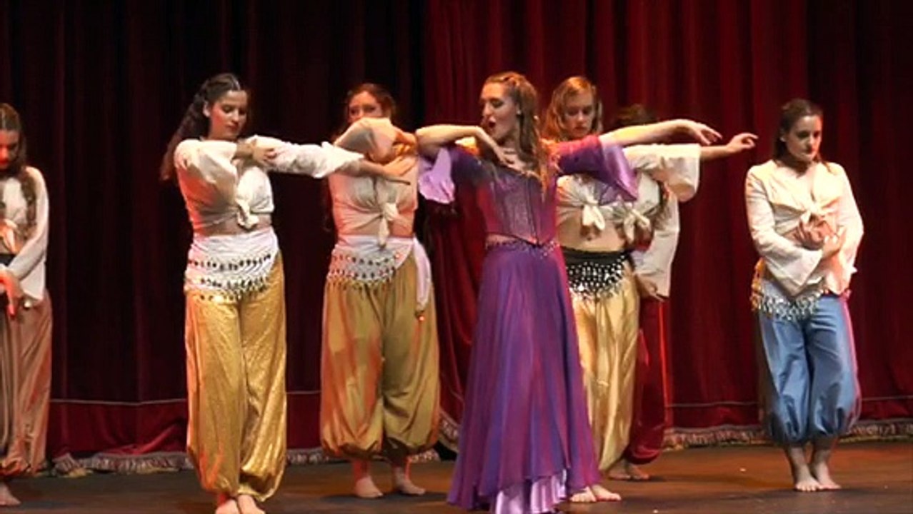 Moulin Rouge - Parte 4 - Musical 4t ESO Escola Natzaret Esplugues 2017