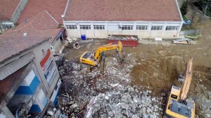 Şişli Endüstri Meslek Lisesi'ndeki yıkım havadan görüntülendi