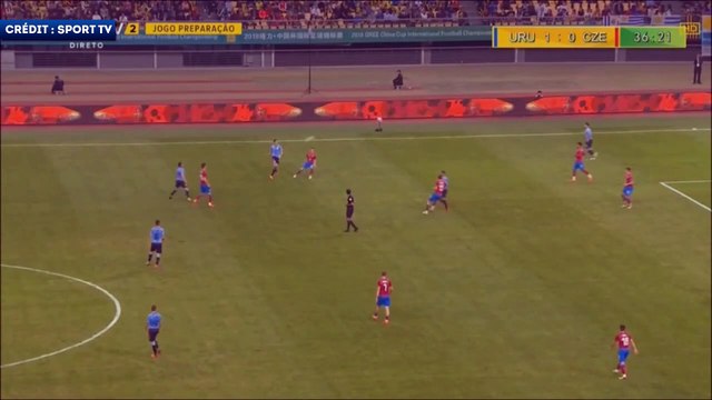 Le ciseau acrobatique magique de Cavani avec l’Uruguay