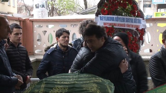 Hayatını kaybeden lösemi hastası arkadaşları için gözyaşı döktüler