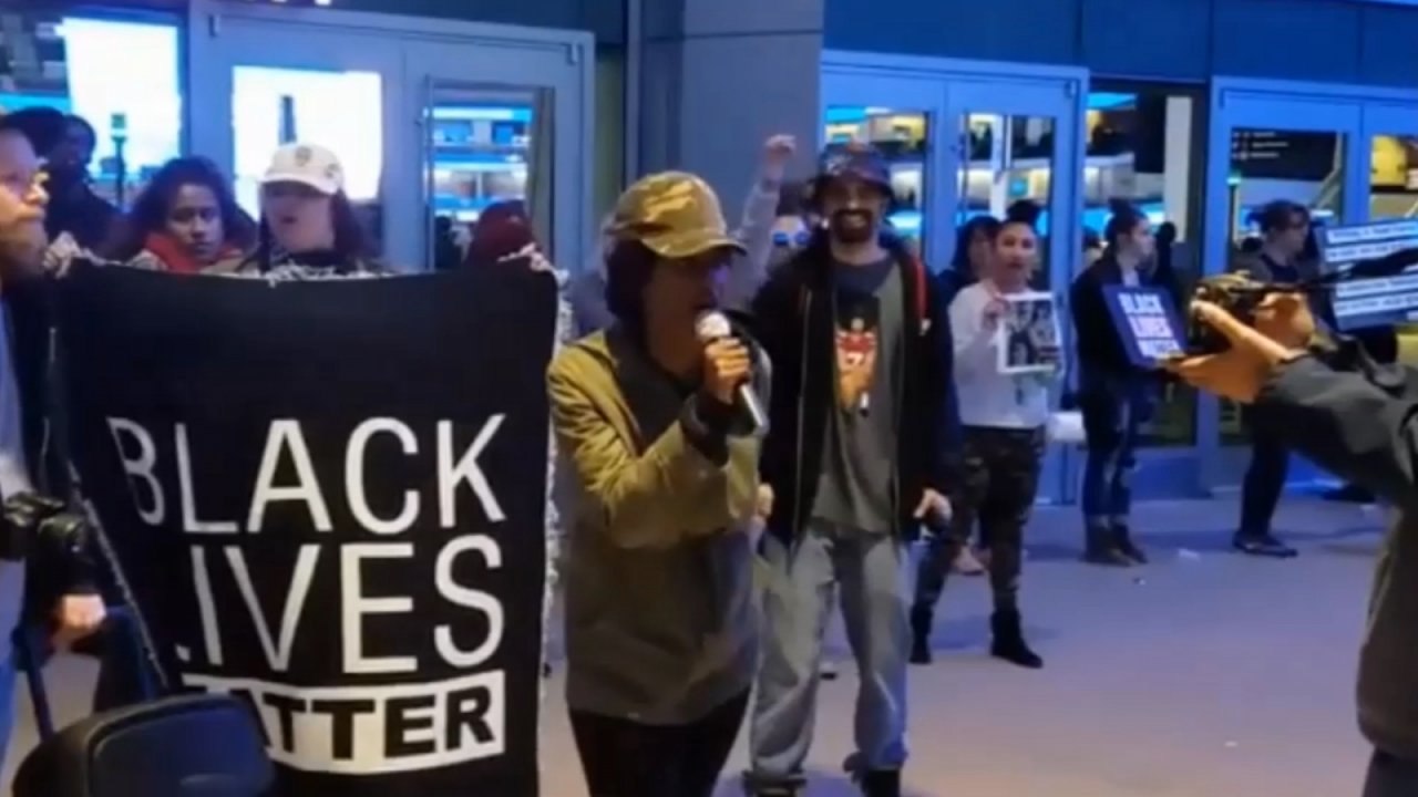 Protesters prevent ticket holders from watching NBA game